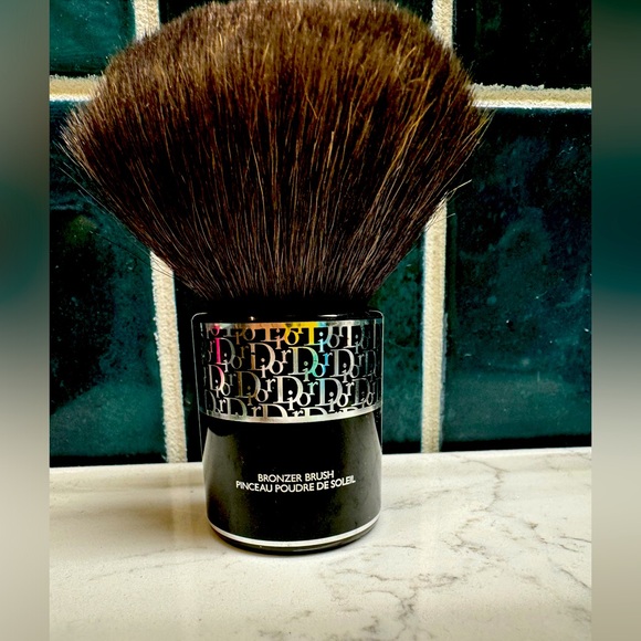 Diorshow Bronzer Brush - Picture 2 of 2